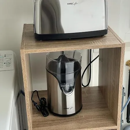 T A 5mn Euro Airport Avec Terrasse Апартаменты *